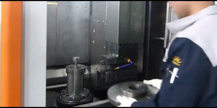 剎車盤數(shù)控立車夾持和加工都很方便